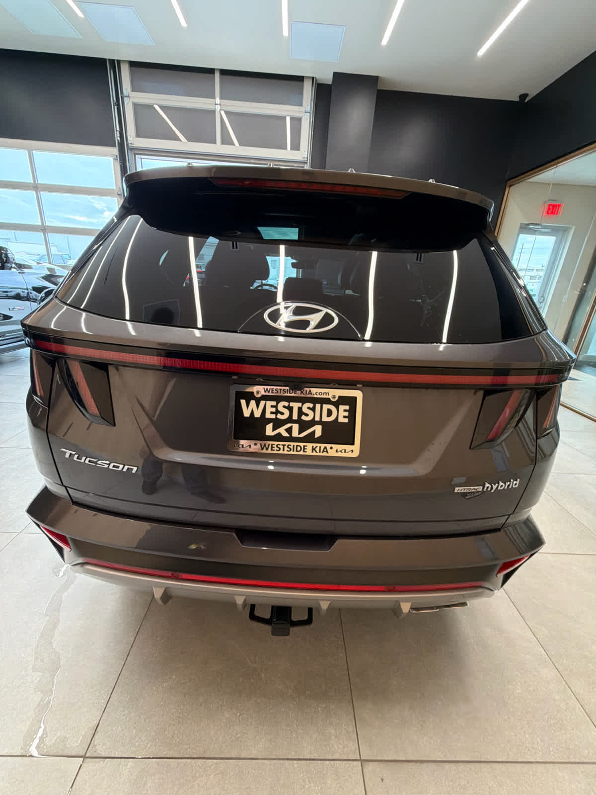 2024 Hyundai Tucson Hybrid photo 8 of 37