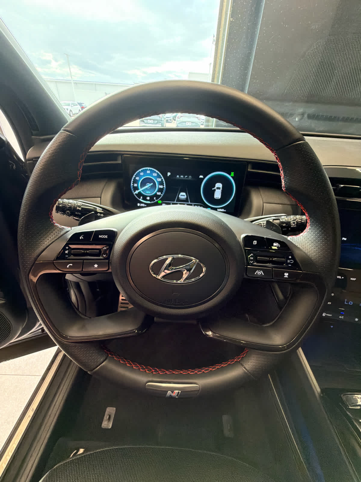 2024 Hyundai Tucson Hybrid photo 18 of 37