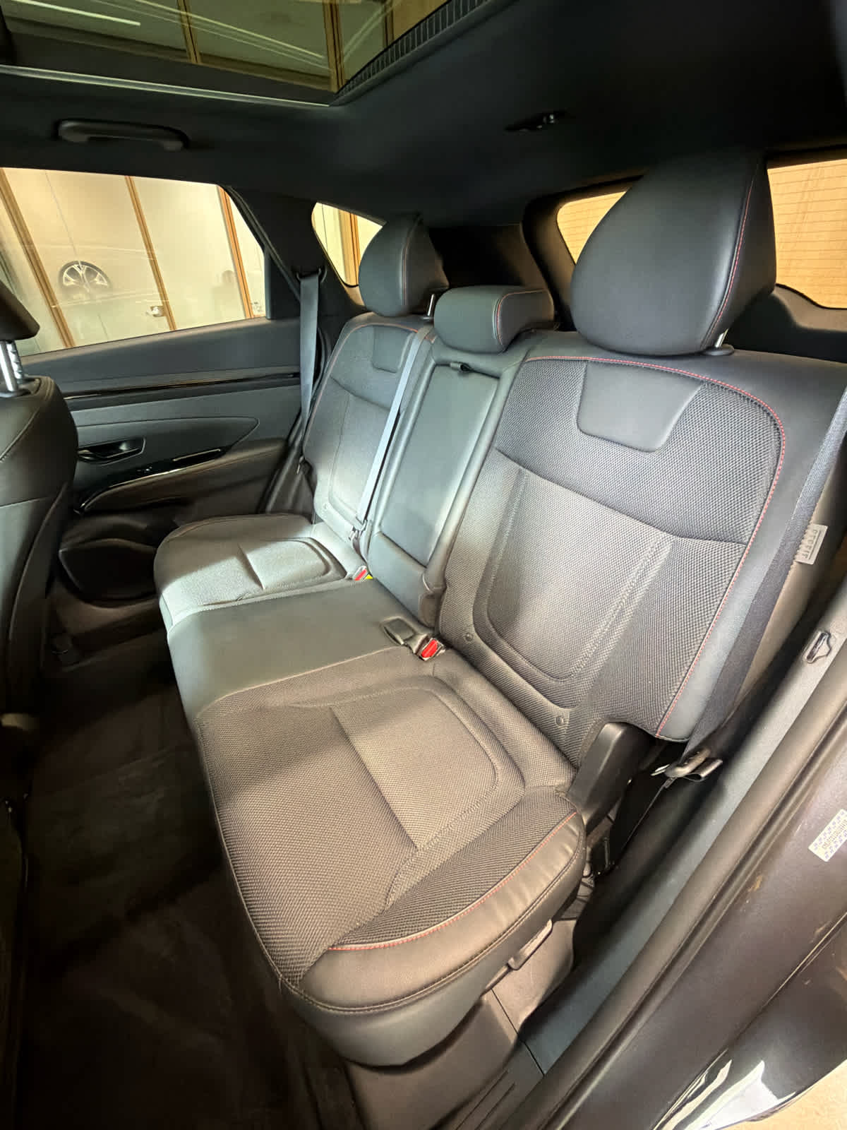2024 Hyundai Tucson Hybrid photo 29 of 37