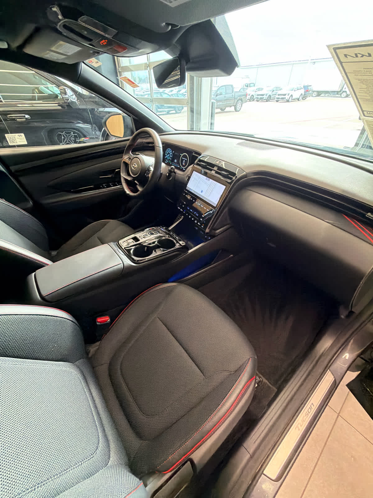 2024 Hyundai Tucson Hybrid photo 33 of 37