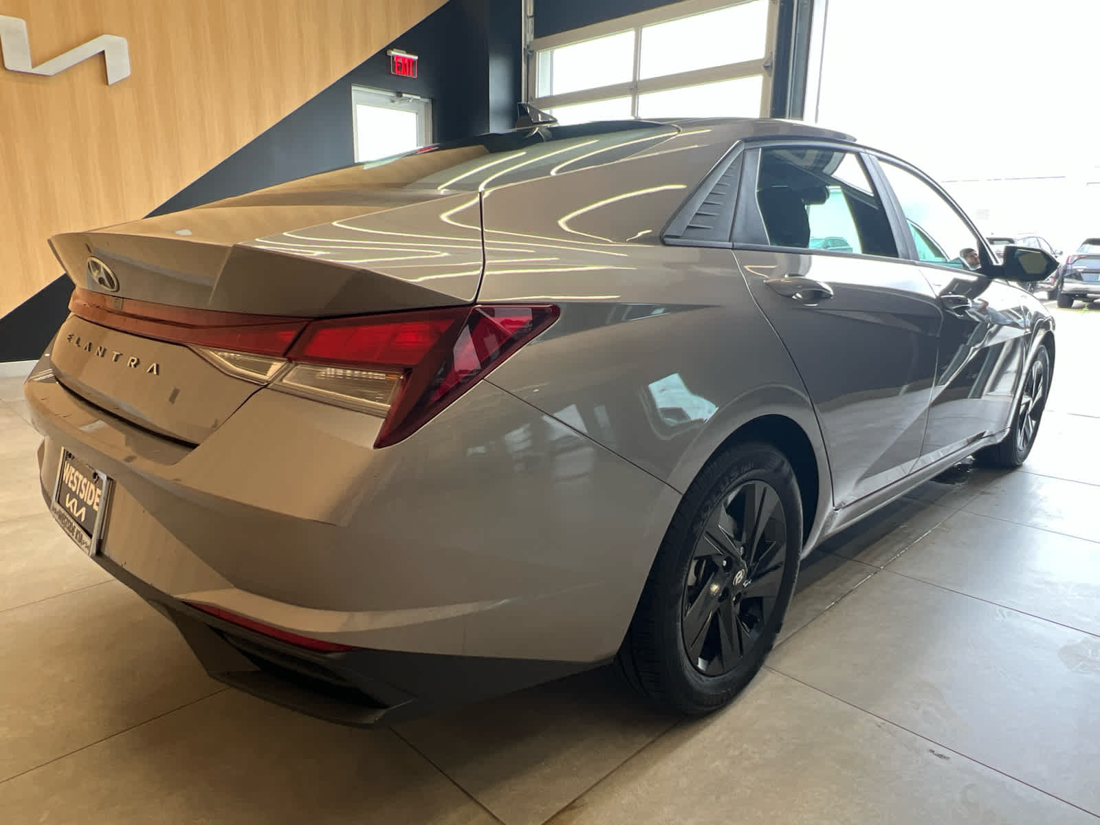 2022 Hyundai Elantra SEL - 3