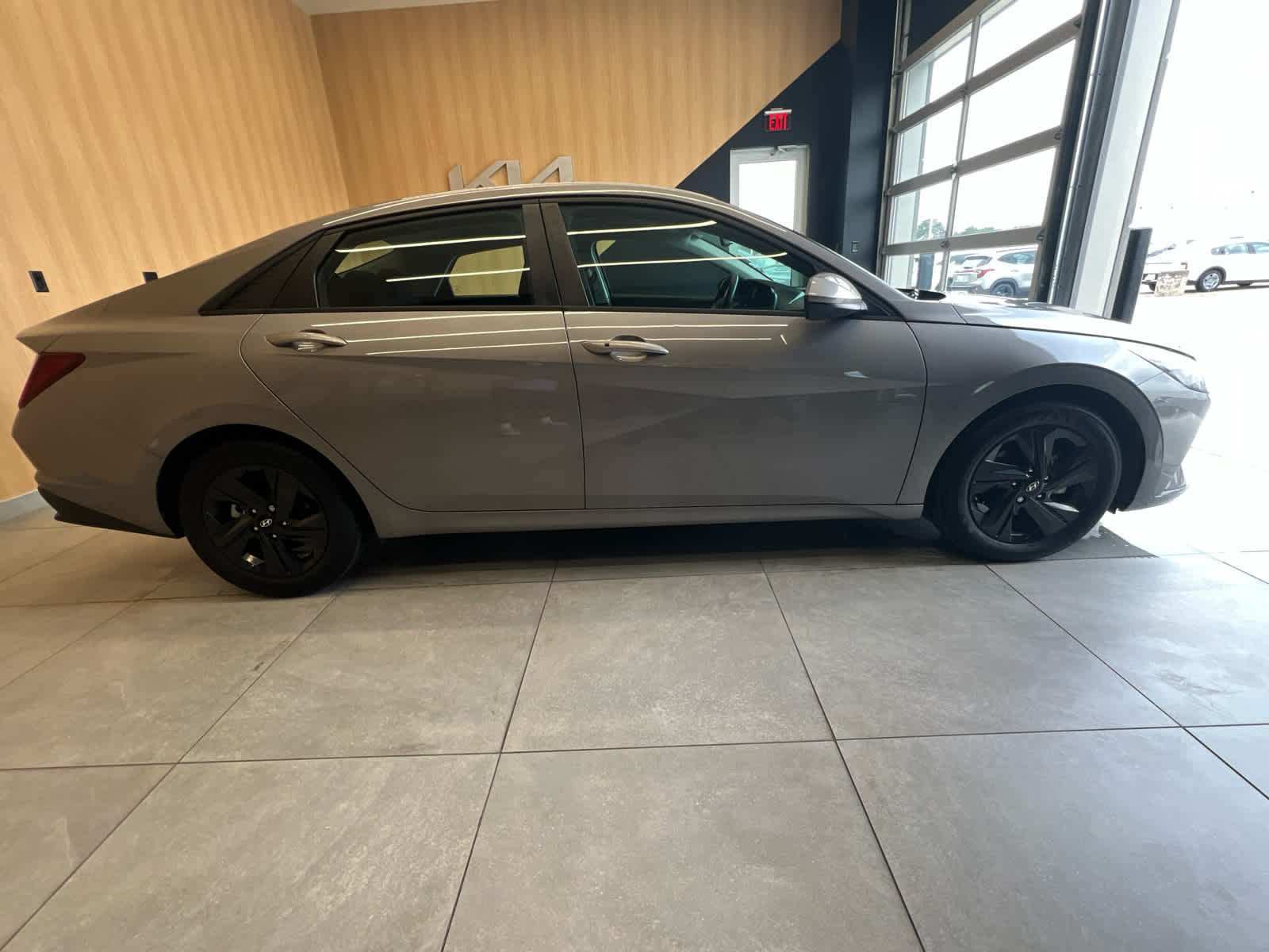 2022 Hyundai Elantra SEL - 4