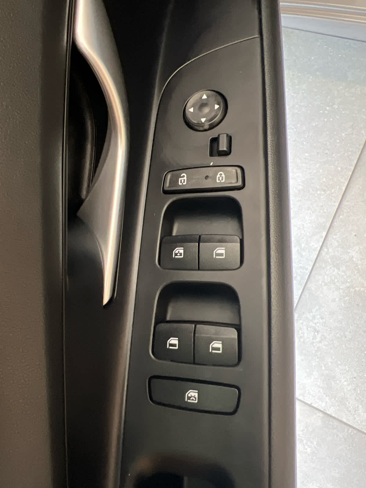2022 Hyundai Elantra SEL - 10