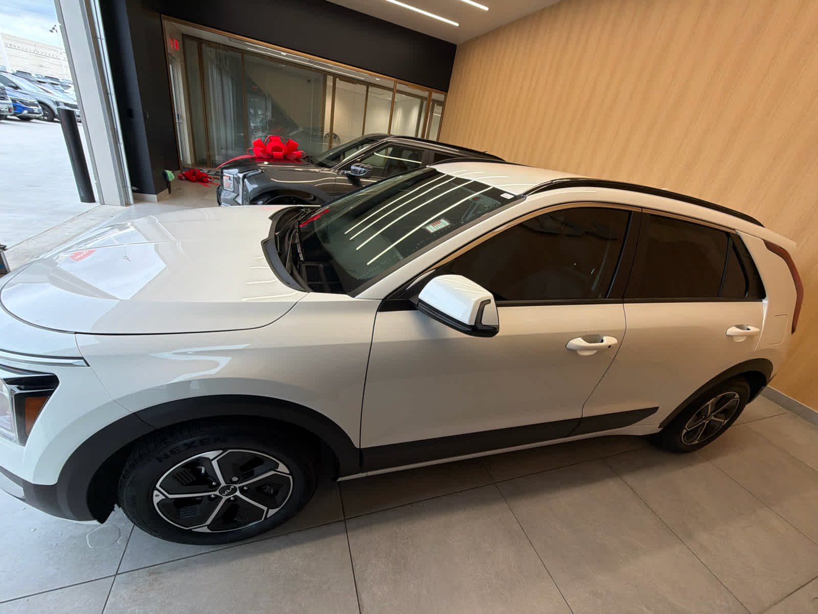 2023 Kia Niro photo 7 of 32