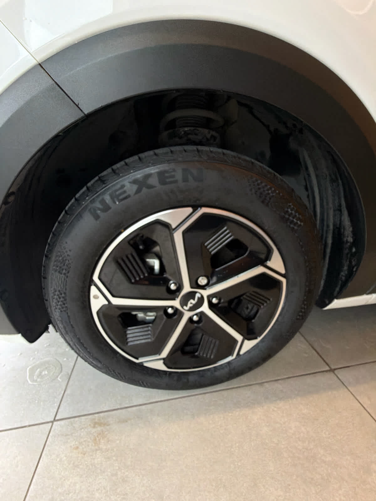 2023 Kia Niro photo 10 of 32