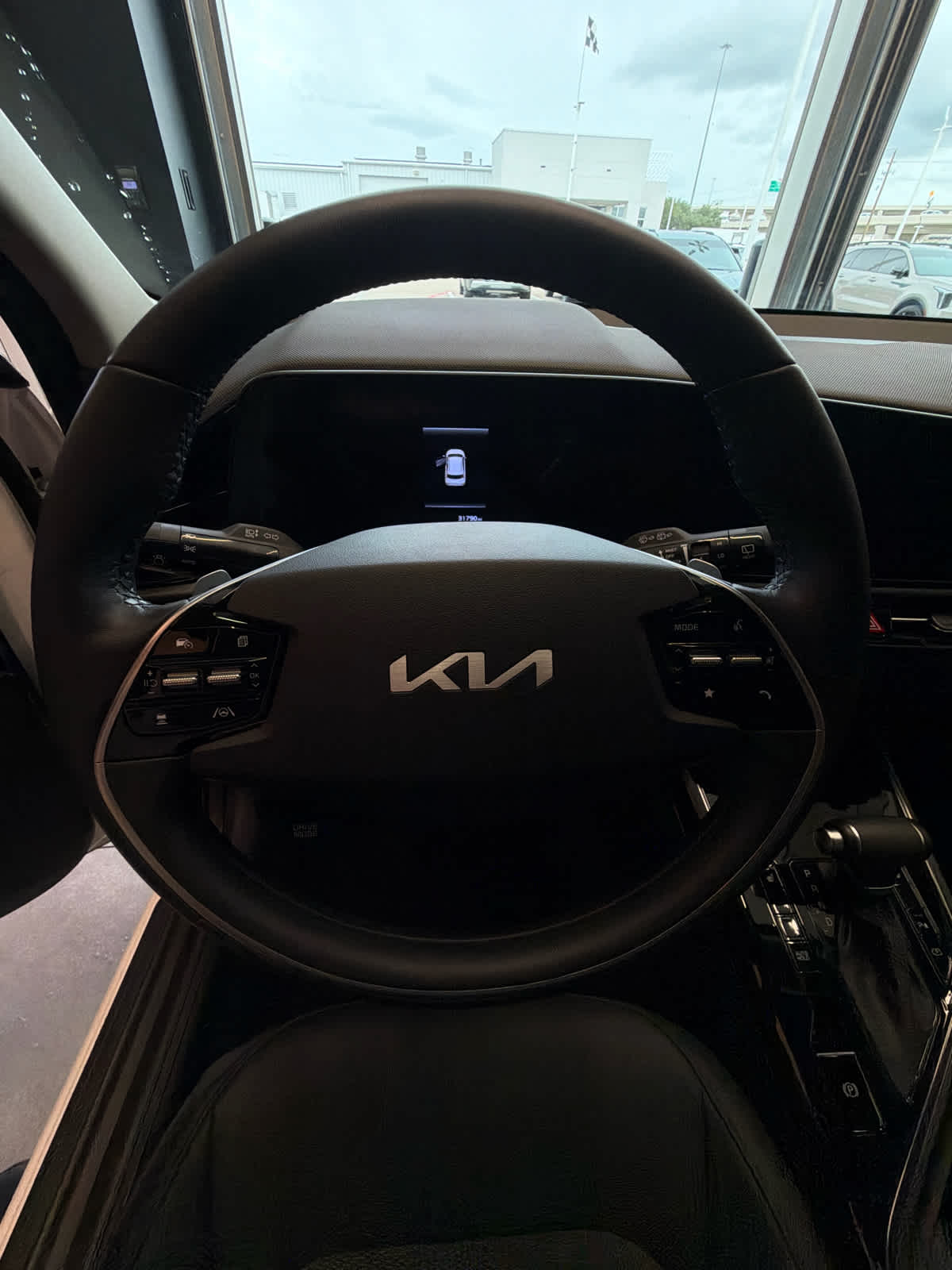 2023 Kia Niro photo 16 of 32