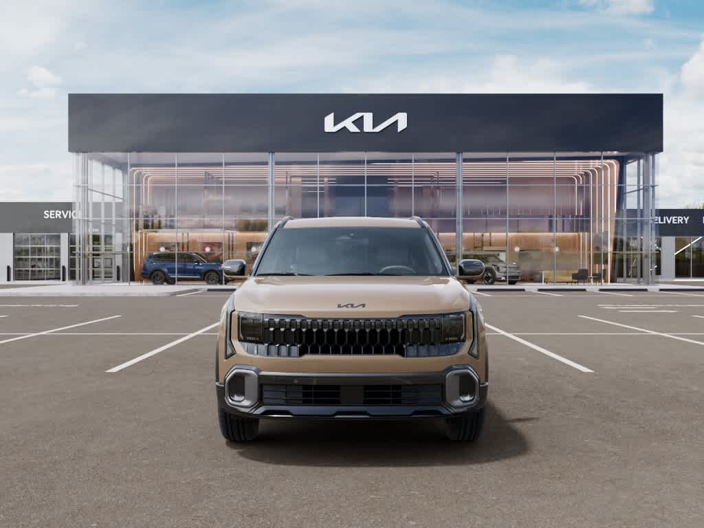 2027 Kia Seltos photo 2 of 27