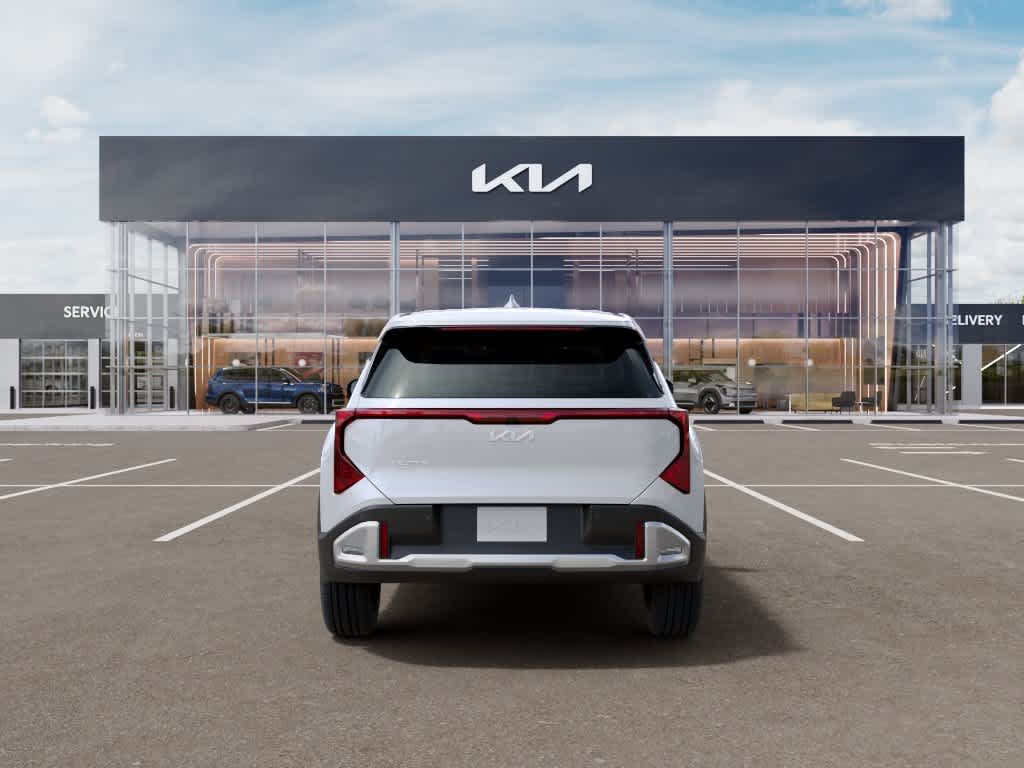 2027 Kia Seltos photo 5 of 27