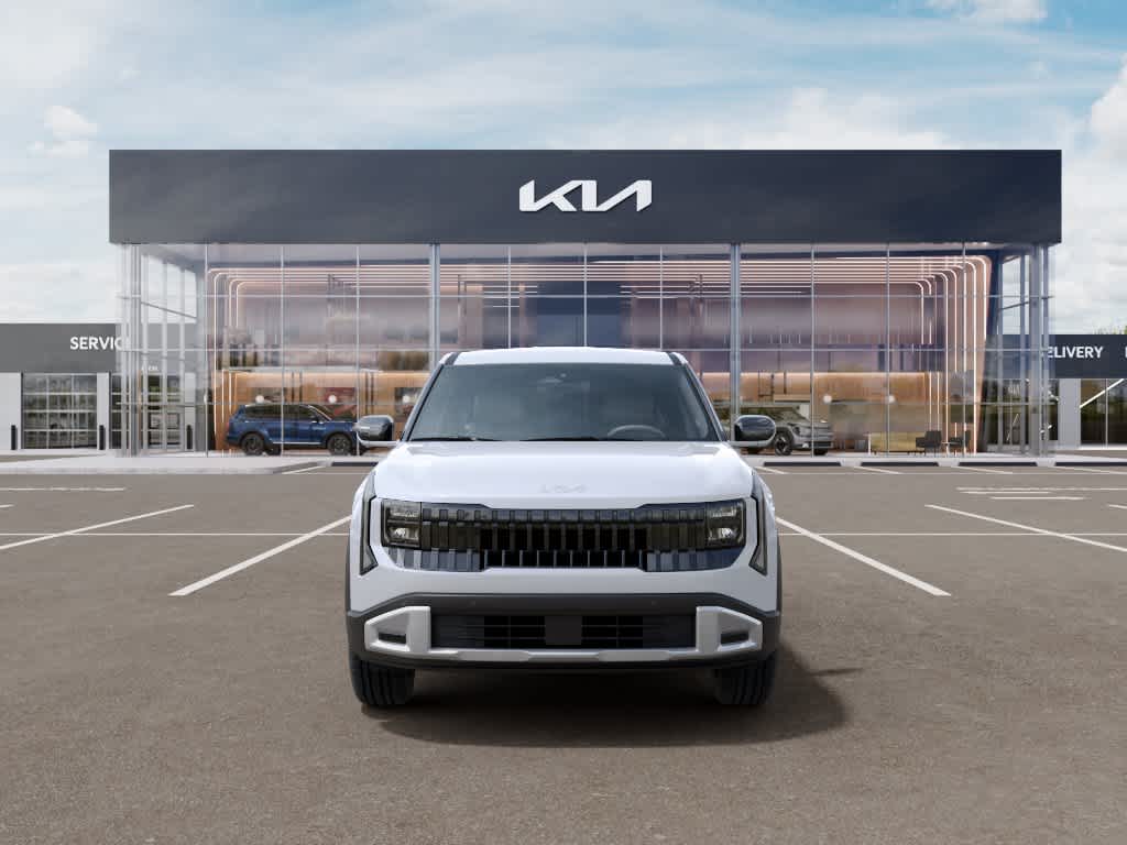 2027 Kia Seltos photo 2 of 27