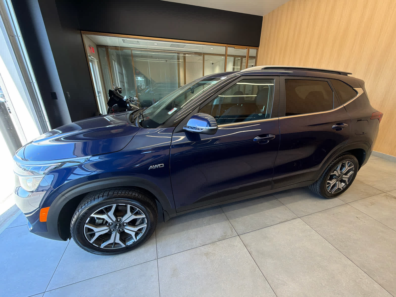 2022 Kia Seltos photo 7 of 34