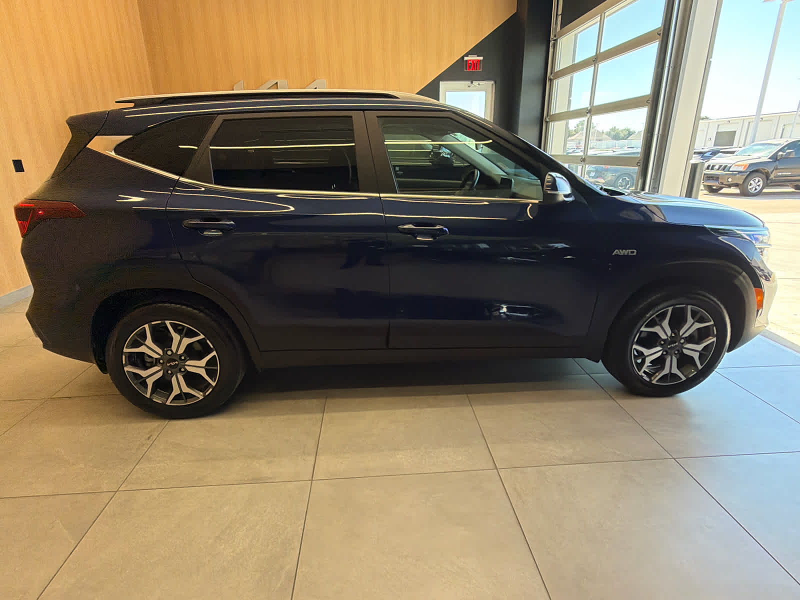 2022 Kia Seltos photo 5 of 34
