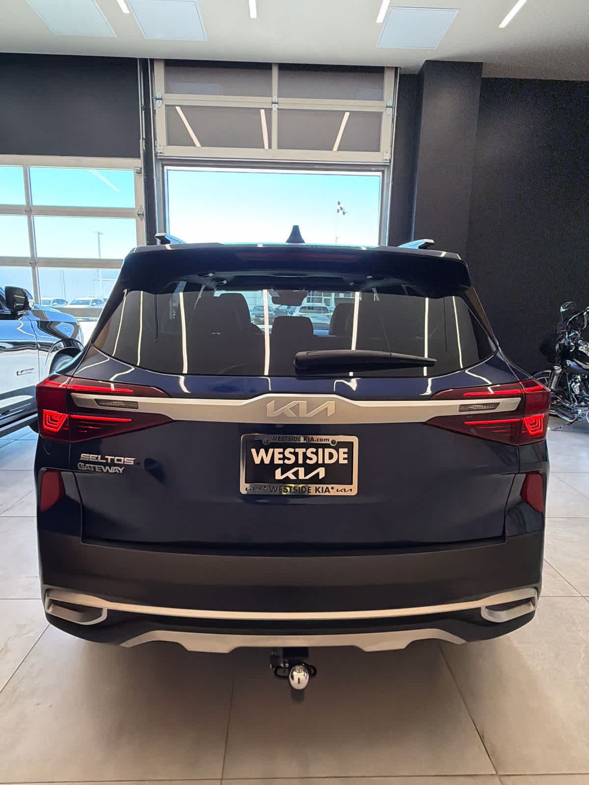 2022 Kia Seltos photo 8 of 34