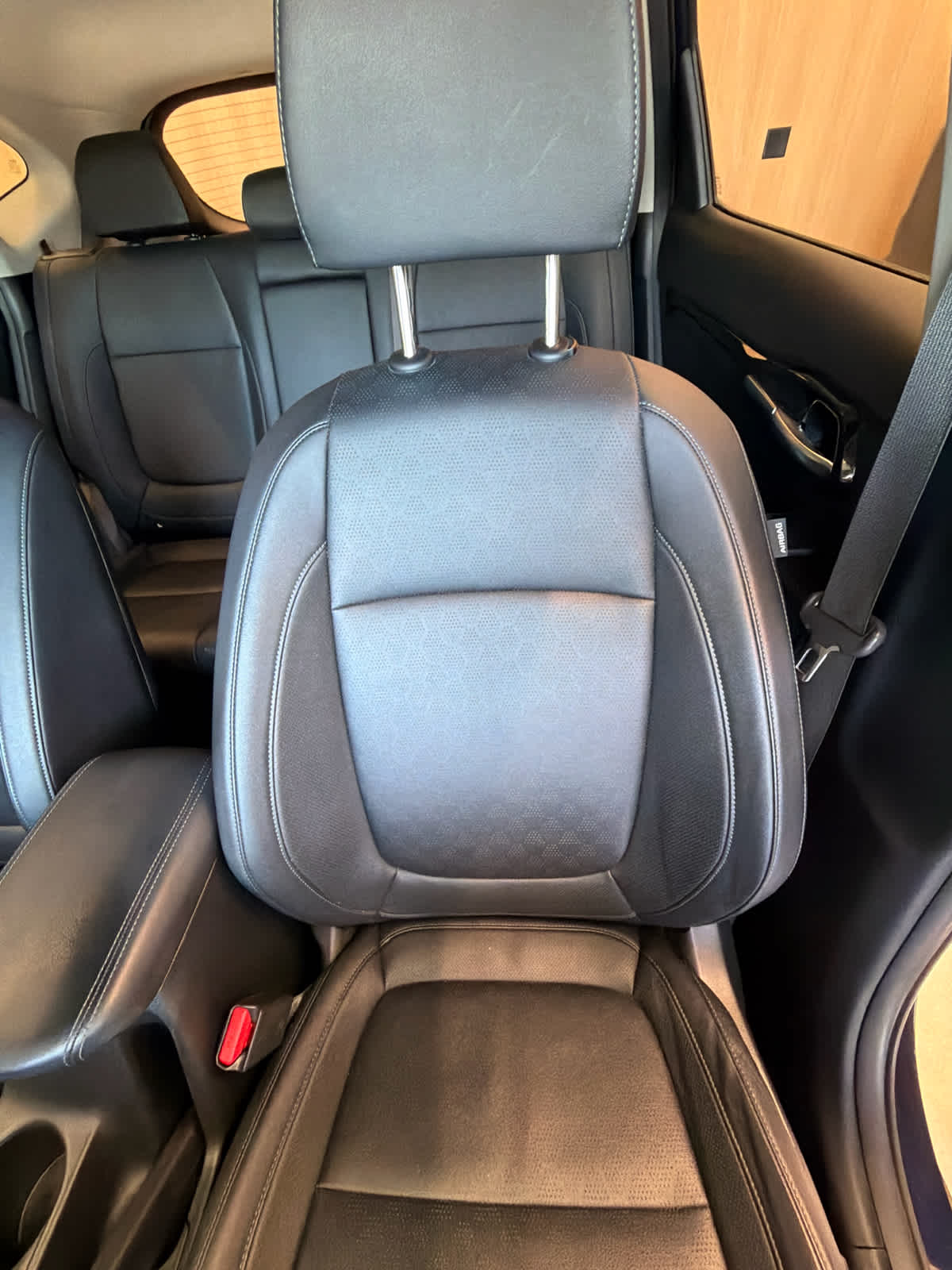 2022 Kia Seltos photo 18 of 34