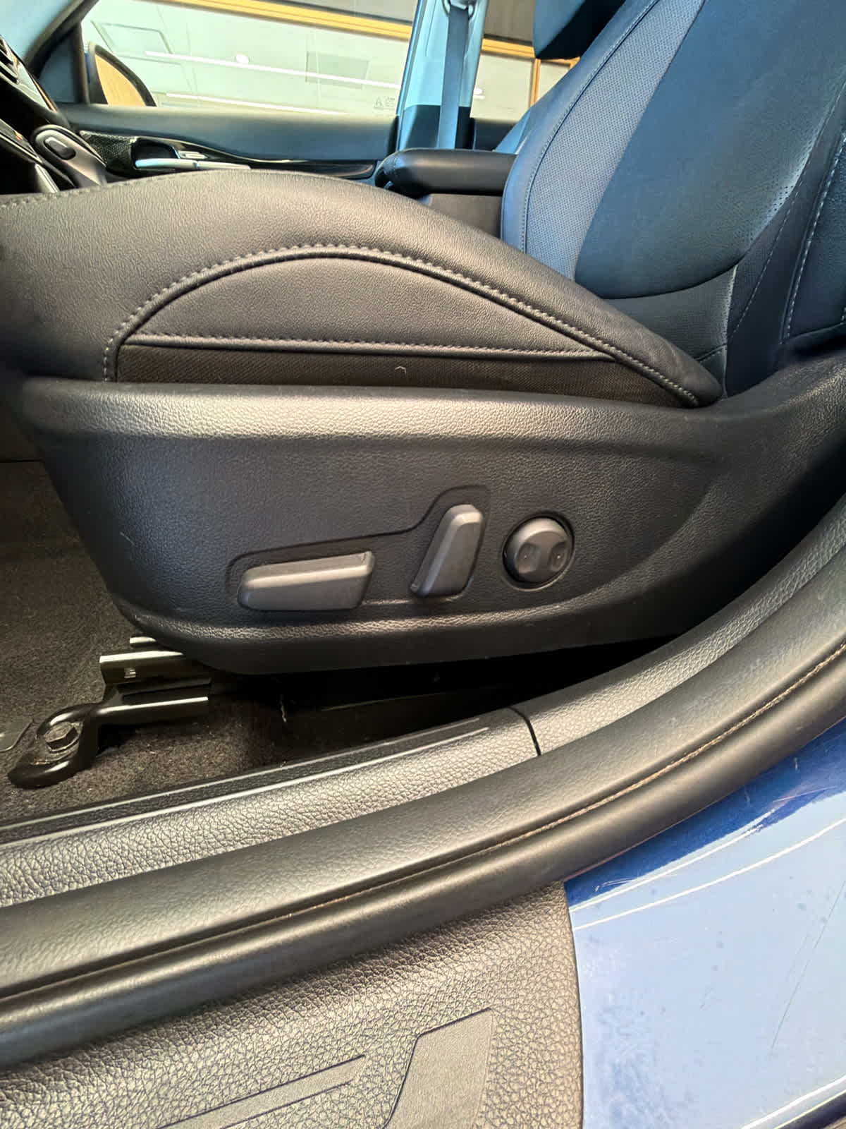 2022 Kia Seltos photo 17 of 34