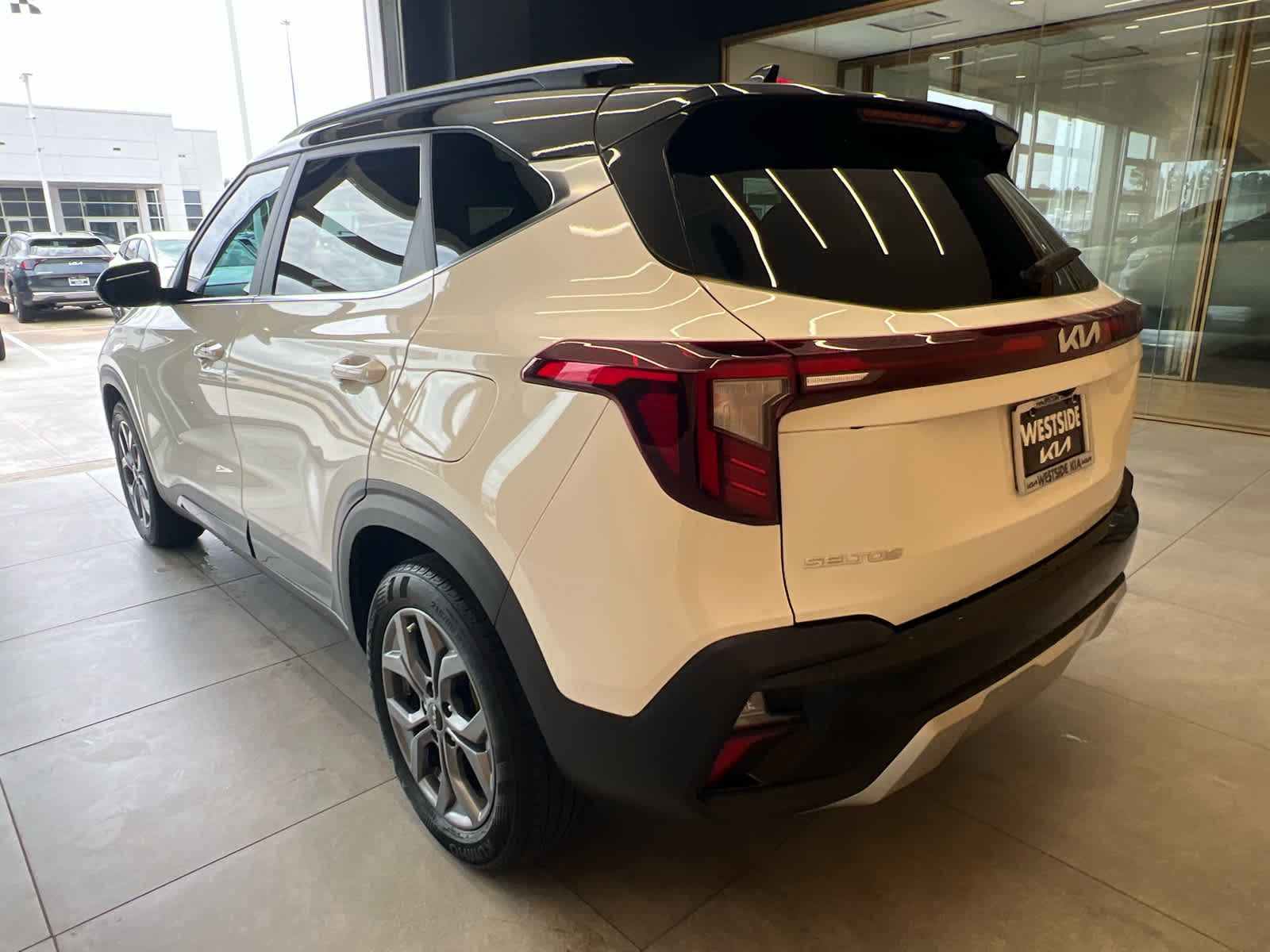 2024 Kia Seltos S Clear White/Black Roof at Beck & Masten Kia