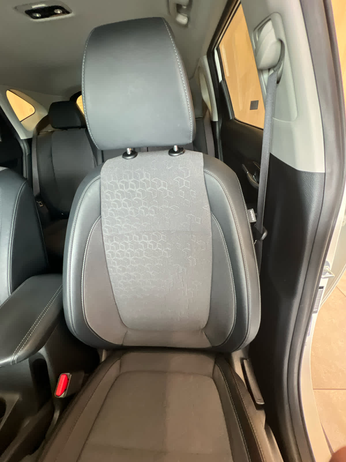 2024 Kia Seltos S Clear White/Black Roof at Beck & Masten Kia