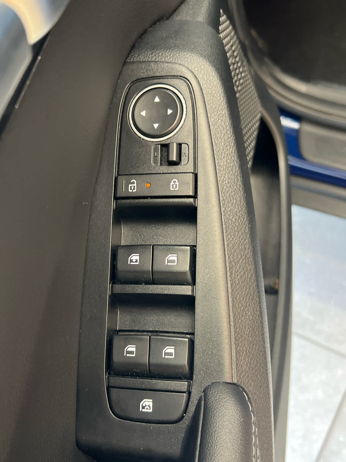 2024 Kia Seltos S Dark Ocean Blue/White Roof at Beck & Masten Kia