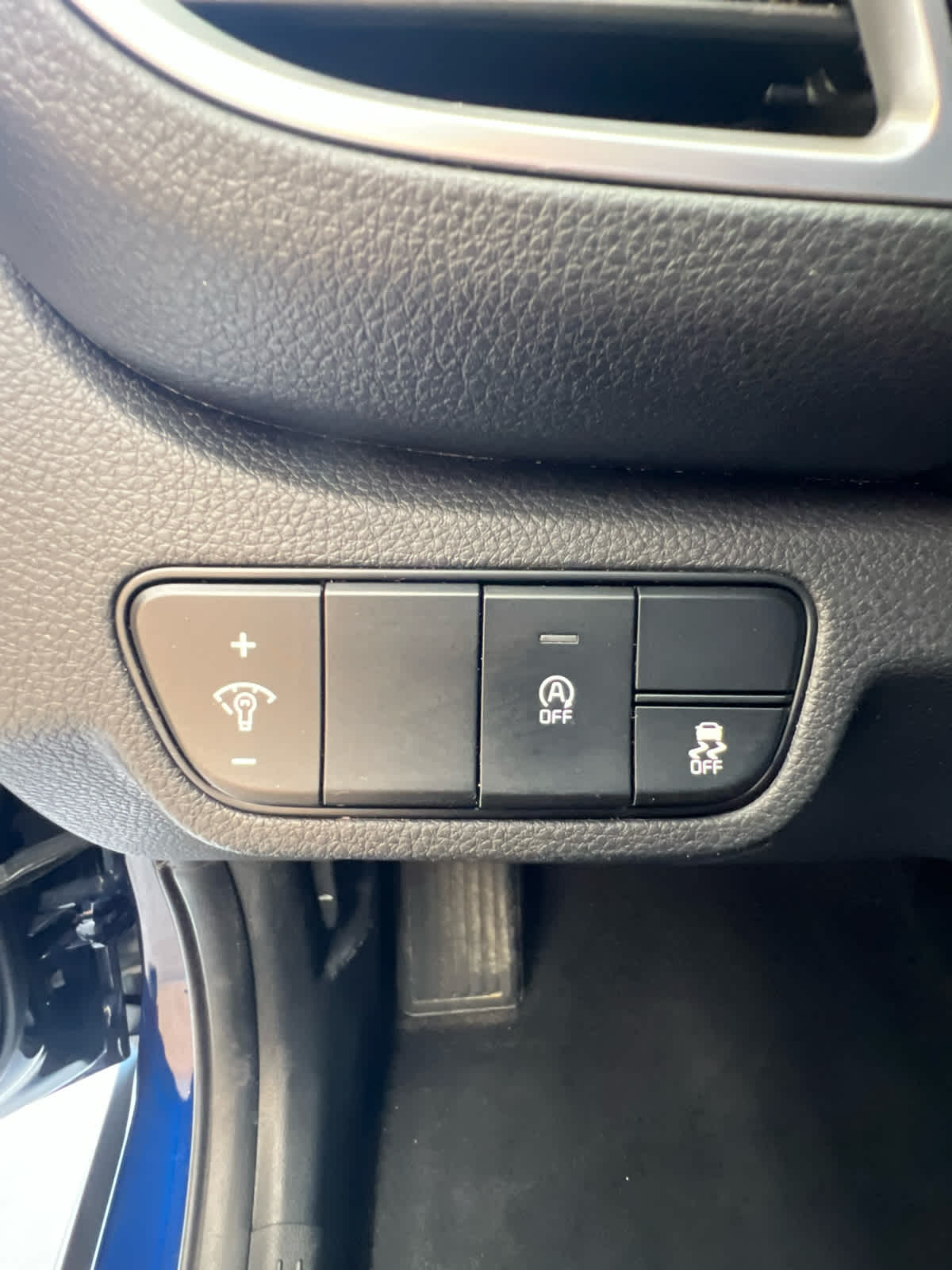 2024 Kia Seltos S Dark Ocean Blue/White Roof at Beck & Masten Kia