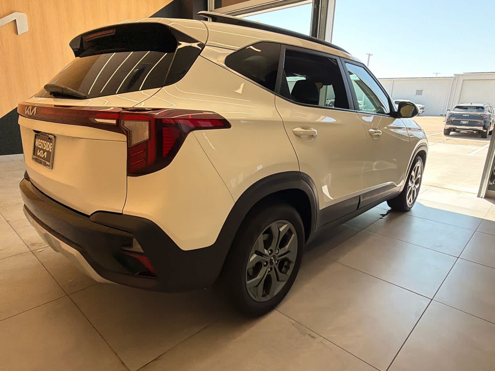 2024 Kia Seltos S Snow White Pearl at Westside Kia