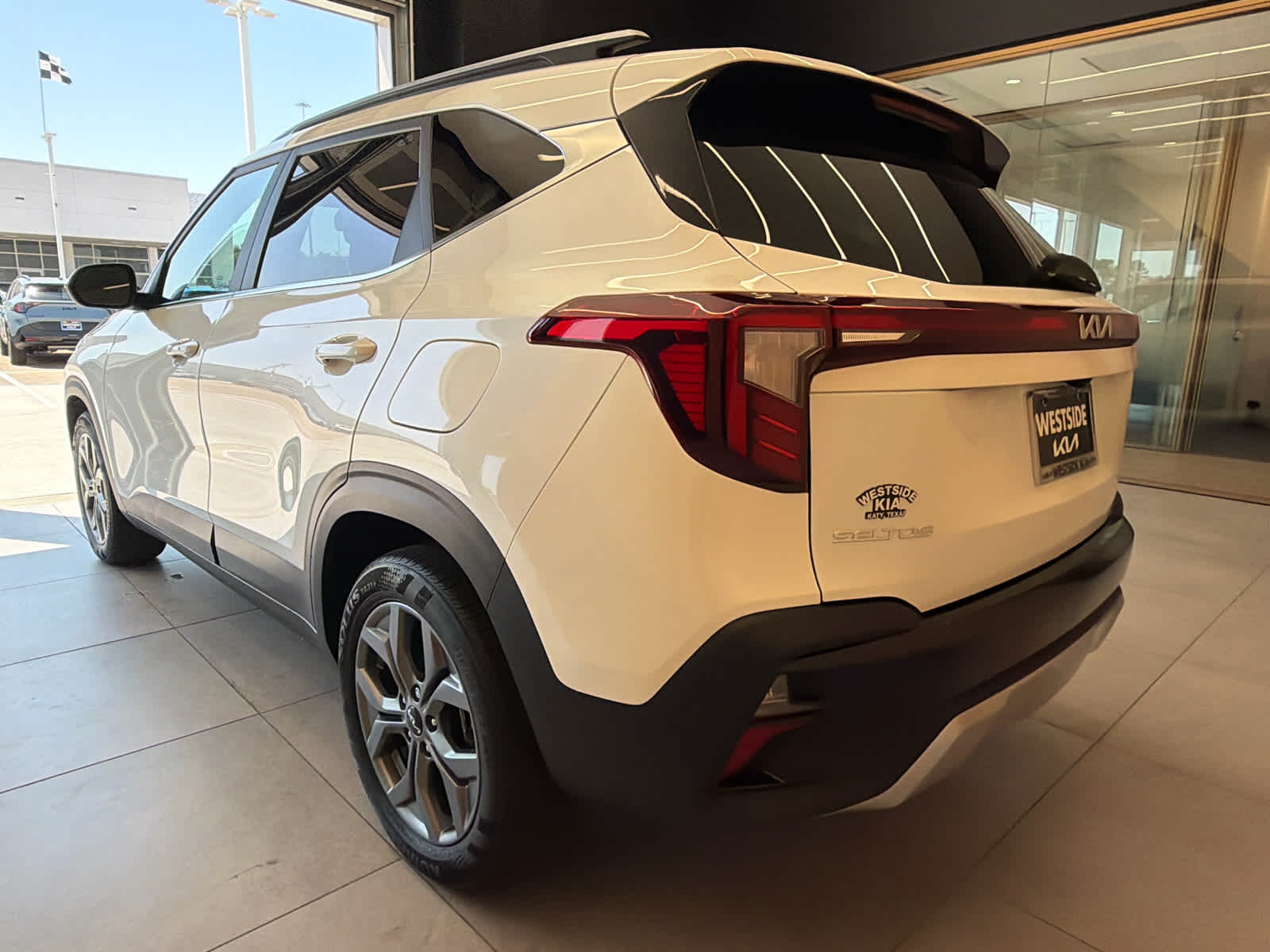 2024 Kia Seltos S Snow White Pearl at Westside Kia
