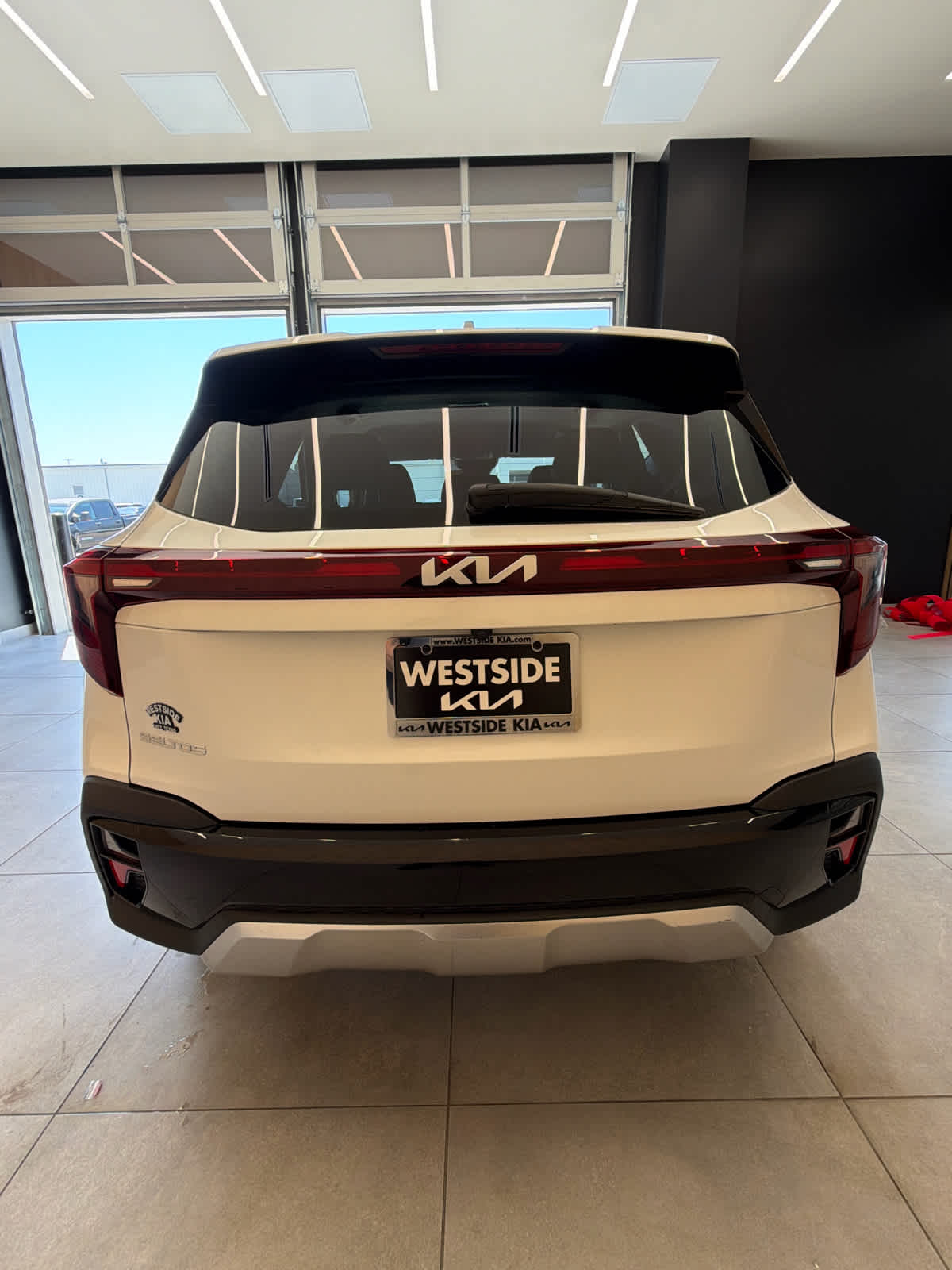 2024 Kia Seltos S Snow White Pearl at Westside Kia