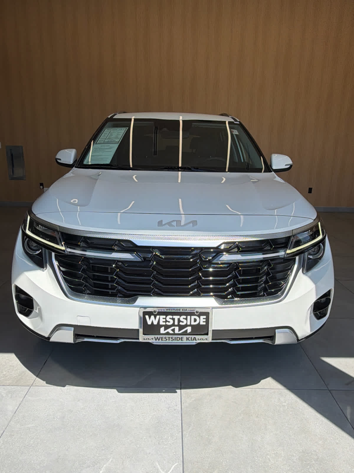 2024 Kia Seltos S Snow White Pearl at Westside Kia