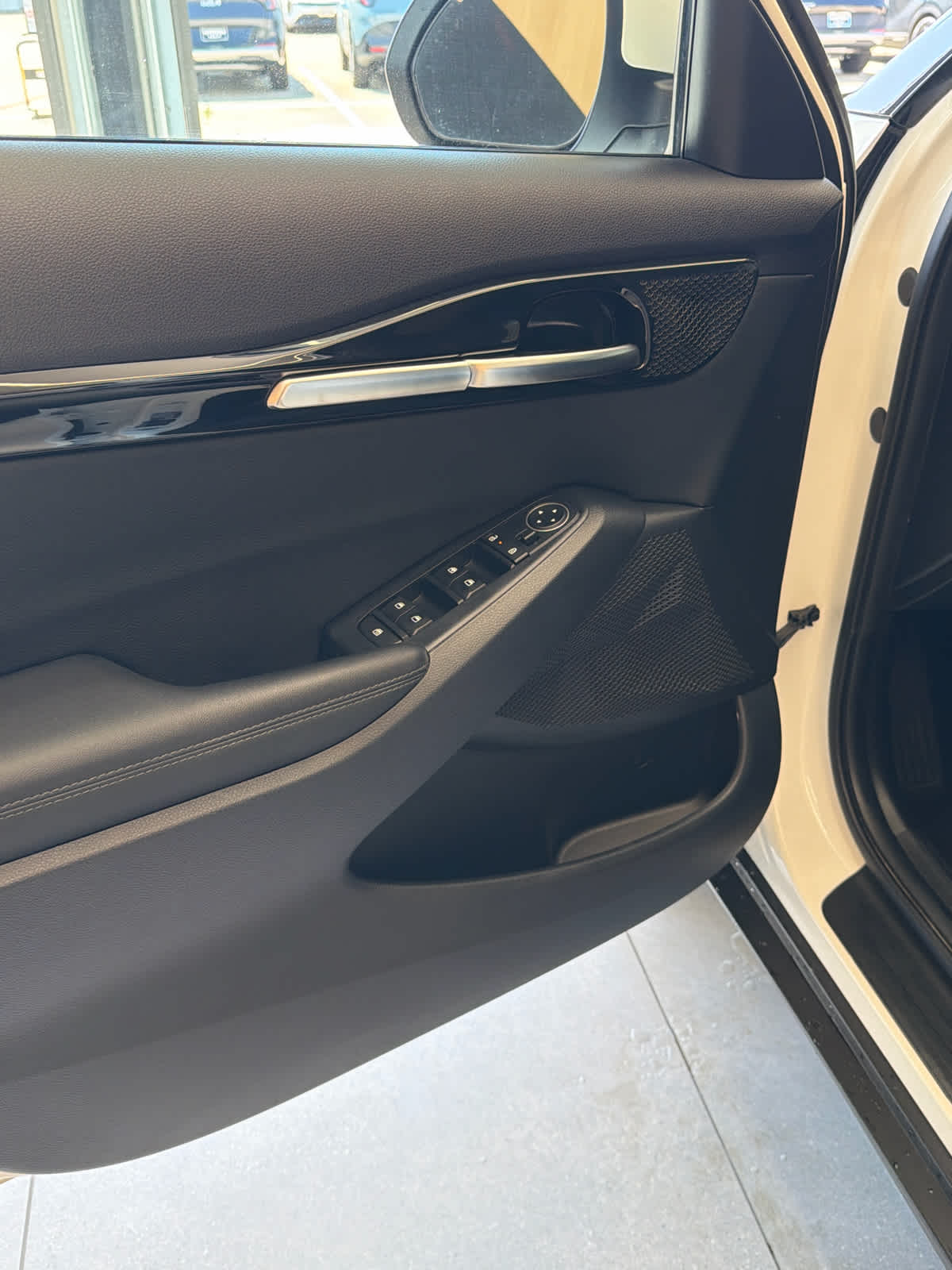 2024 Kia Seltos S Snow White Pearl at Westside Kia