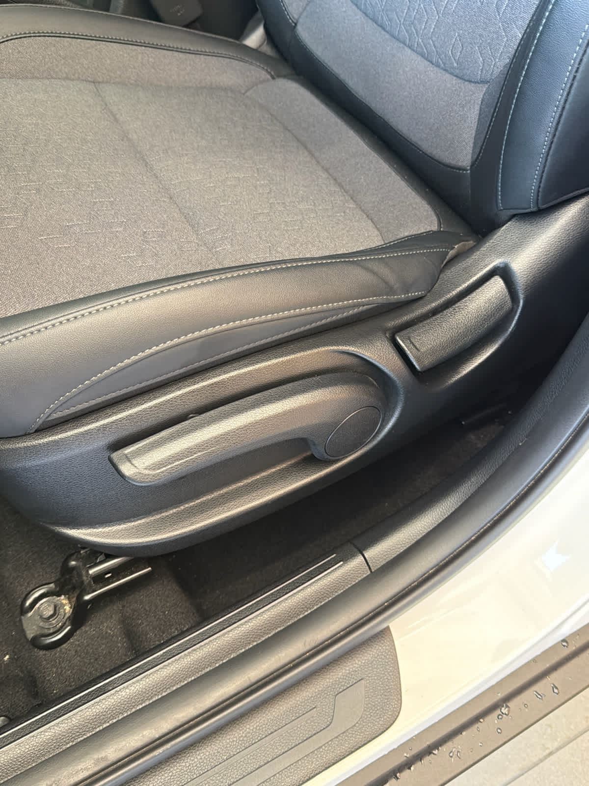 2024 Kia Seltos S Snow White Pearl at Westside Kia