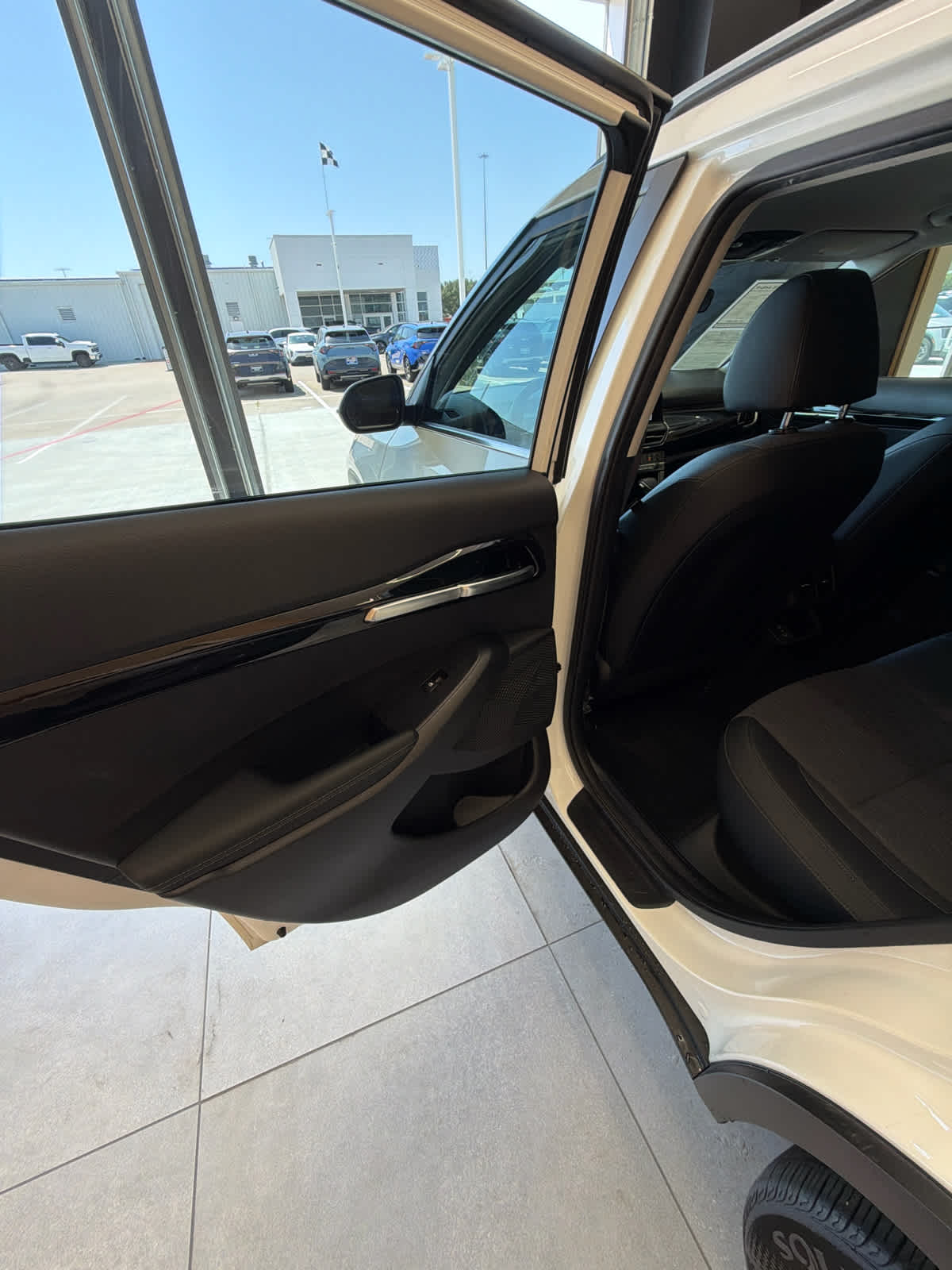 2024 Kia Seltos S Snow White Pearl at Westside Kia