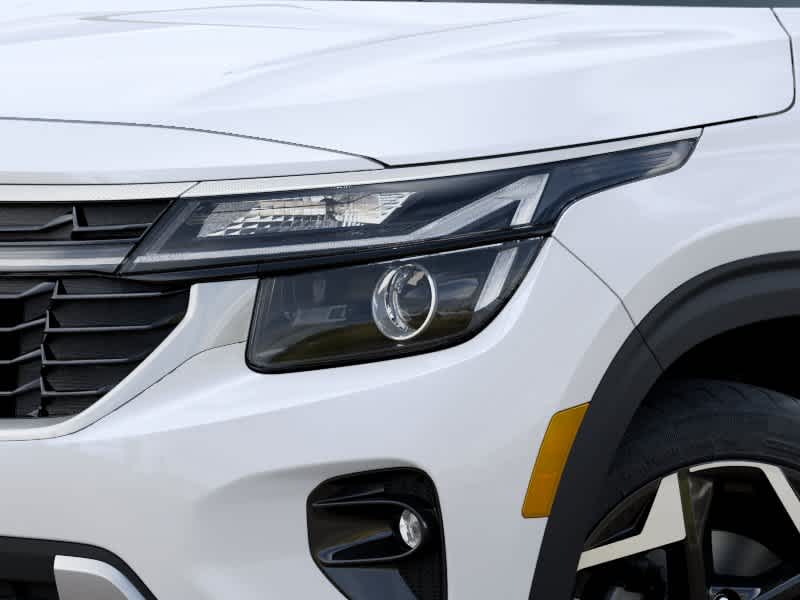 2026 Kia Seltos S Clear White/Black Roof at Beck & Masten Kia