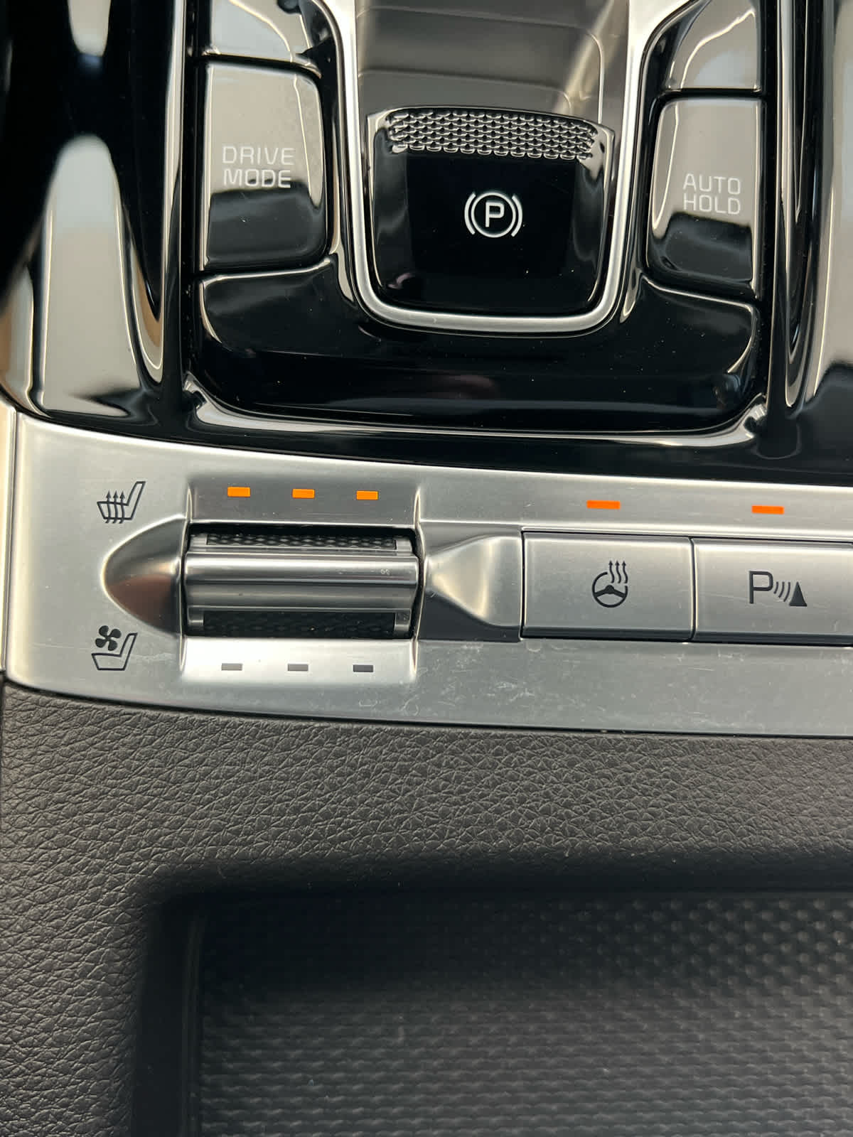 2024 Kia Carnival SX Prestige Snow White Pearl at AutoNation USA Houston