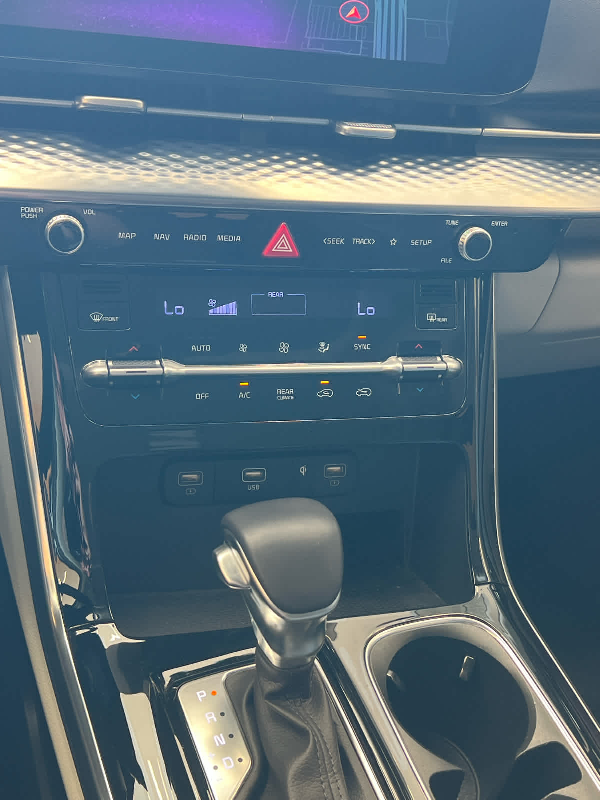 2024 Kia Carnival SX Prestige Snow White Pearl at AutoNation USA Houston