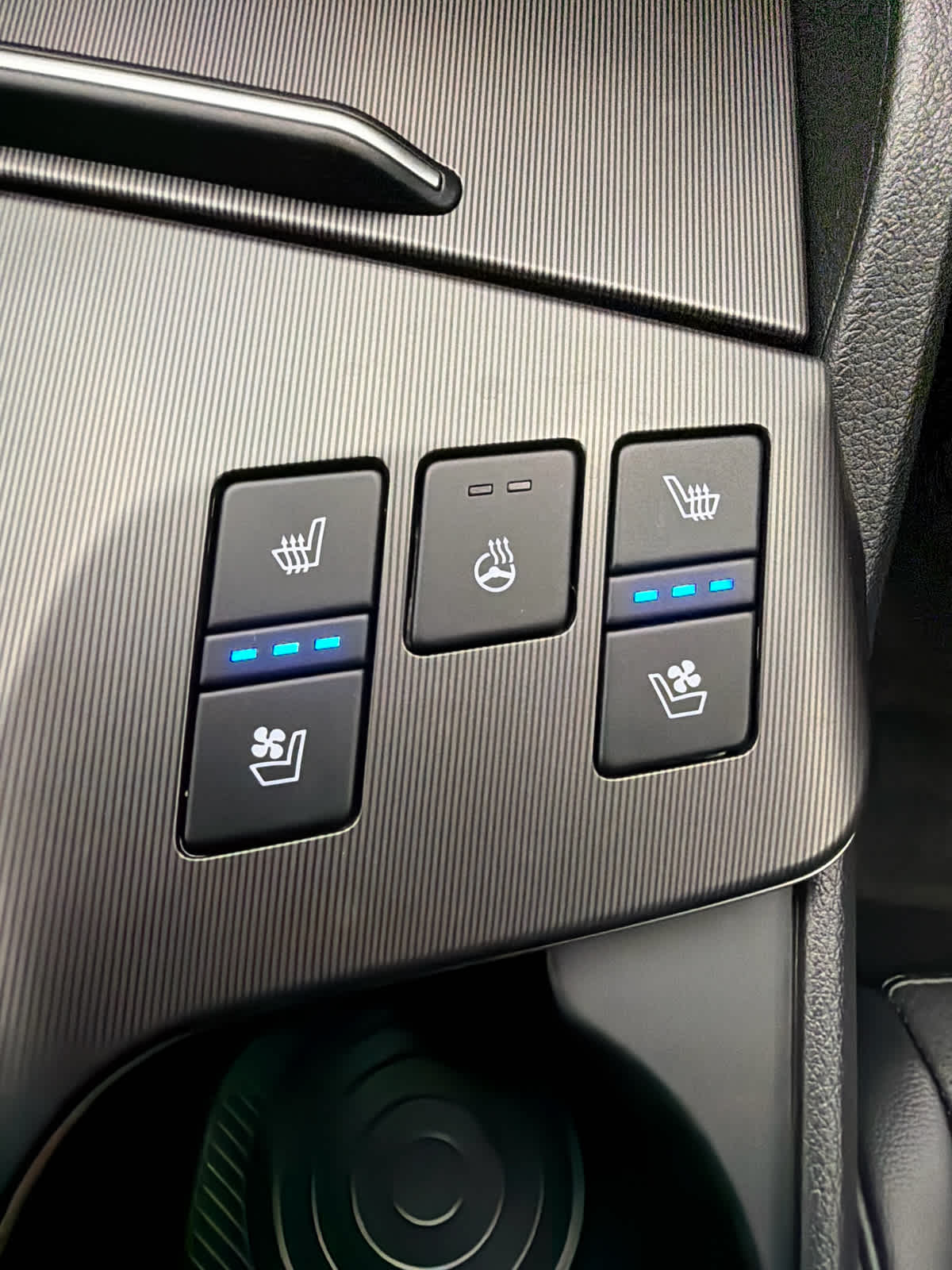 2026 Kia Sportage Hybrid photo 24 of 45