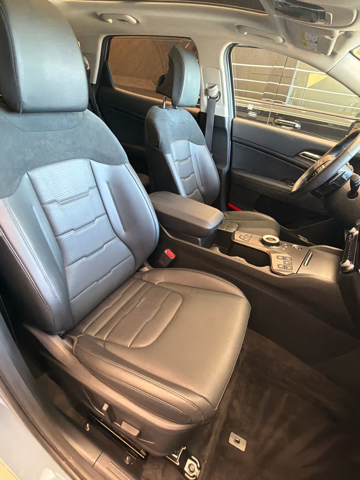 2026 Kia Sportage Hybrid photo 42 of 45