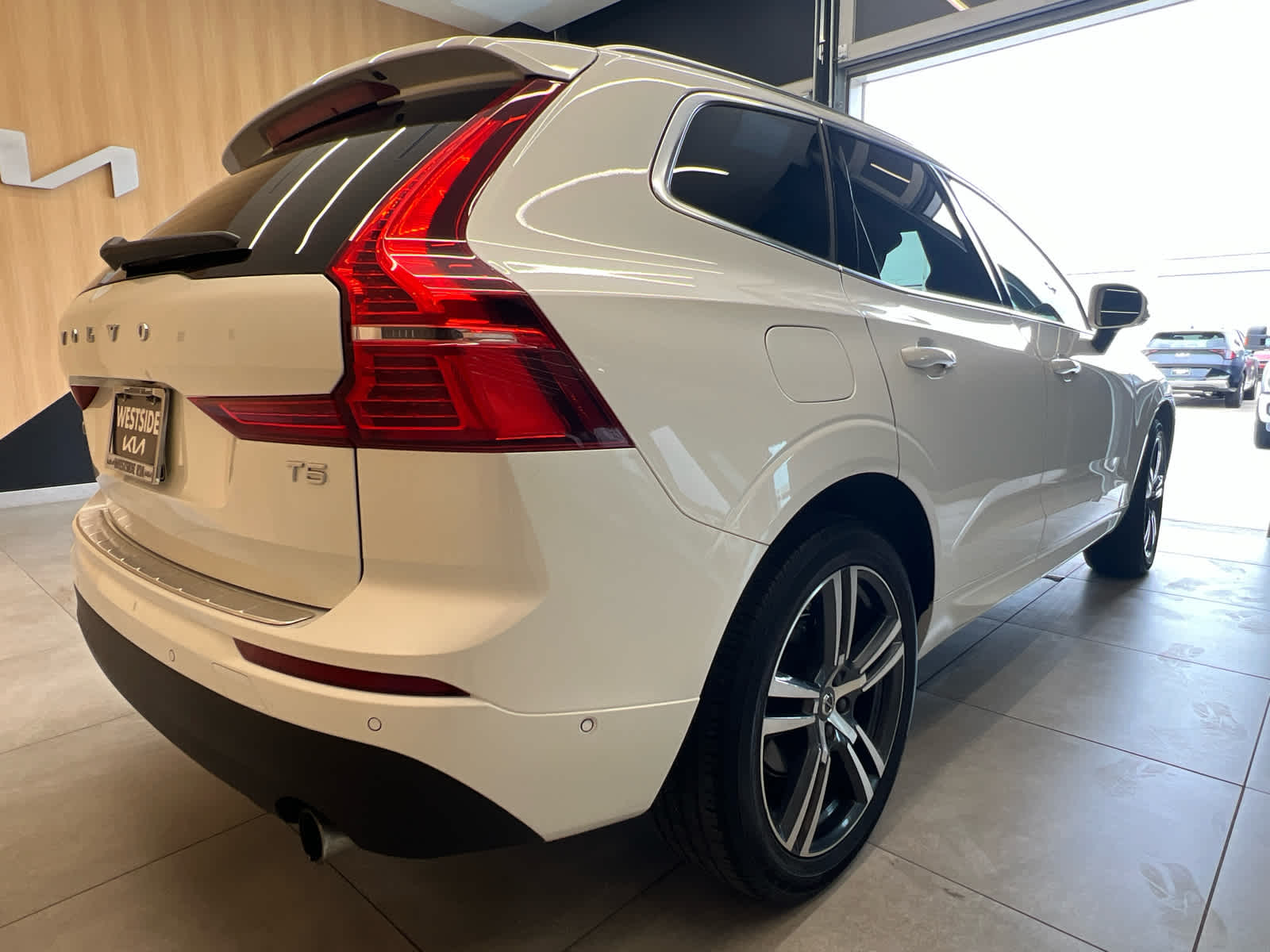 2019 Volvo XC60 Momentum Ice White at Baytown Ford