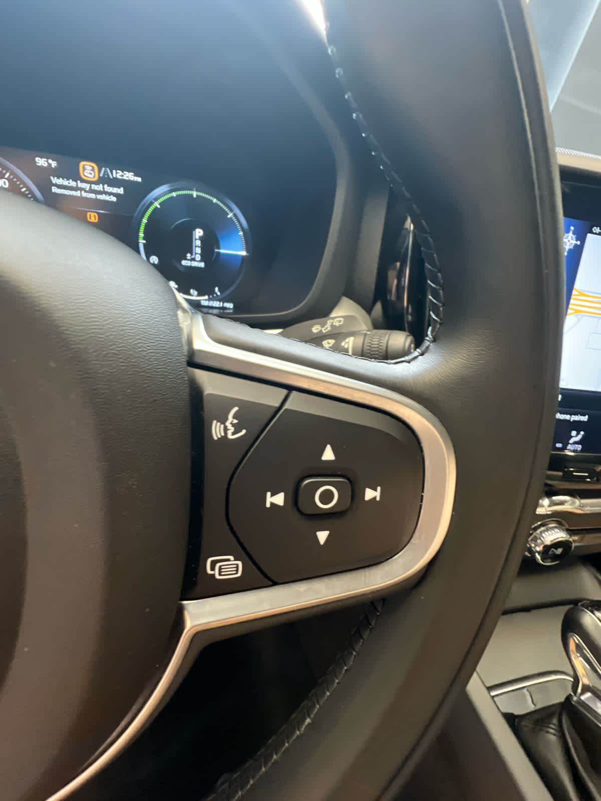 2019 Volvo XC60 Momentum Ice White at Baytown Ford