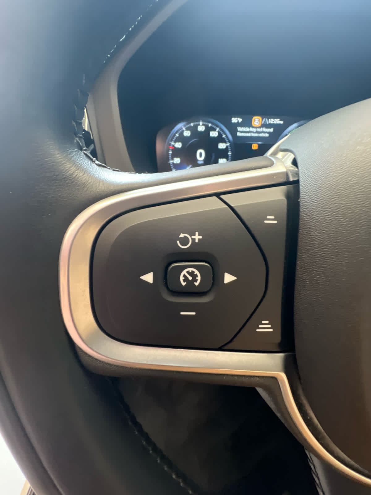 2019 Volvo XC60 Momentum Ice White at Baytown Ford
