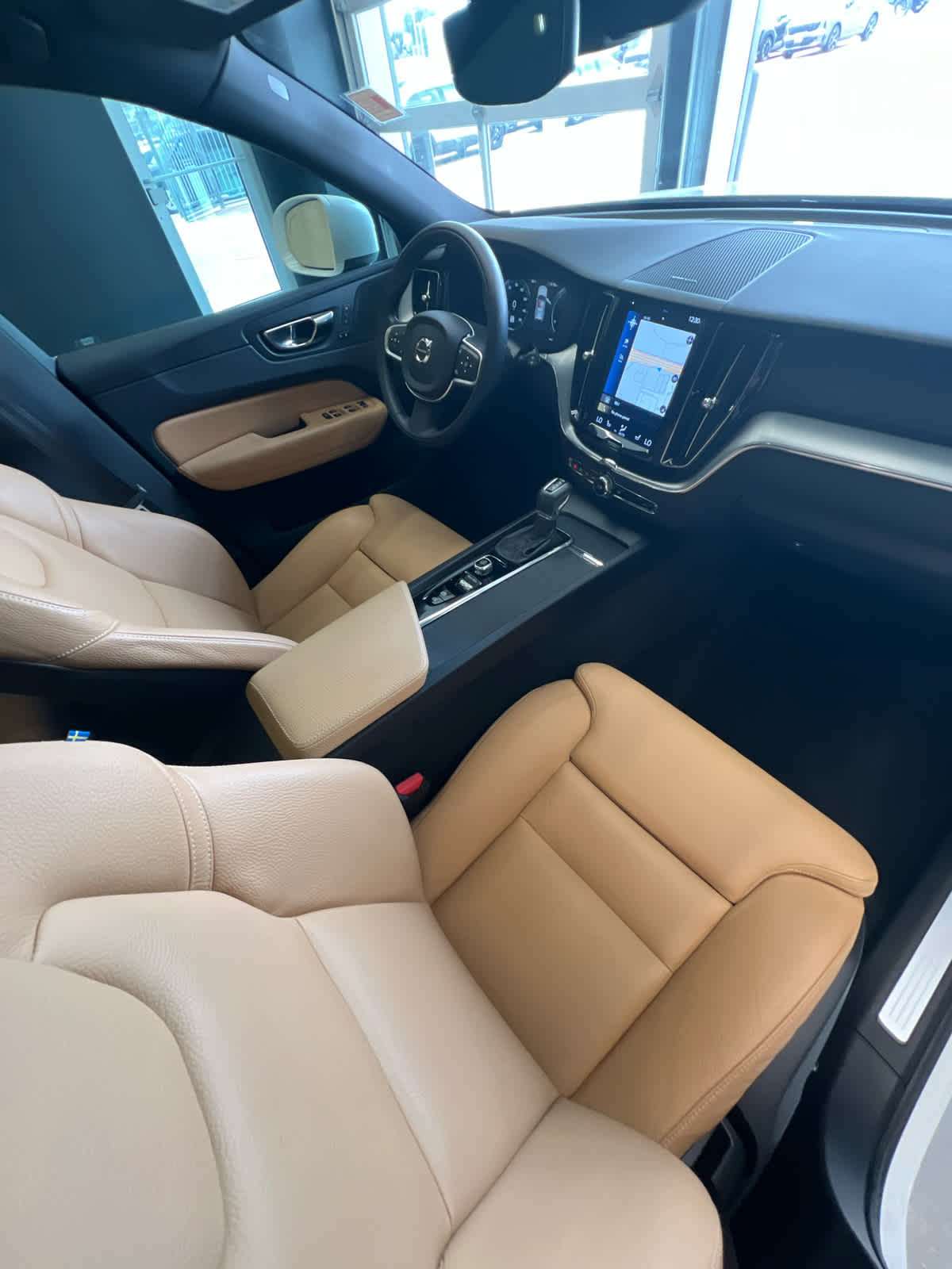 2019 Volvo XC60 Momentum Ice White at Baytown Ford