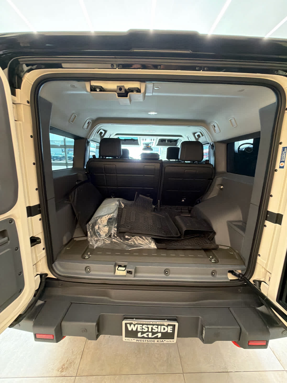 2025 INEOS Grenadier Station Wagon Fieldmaster Edition White at Baytown Ford