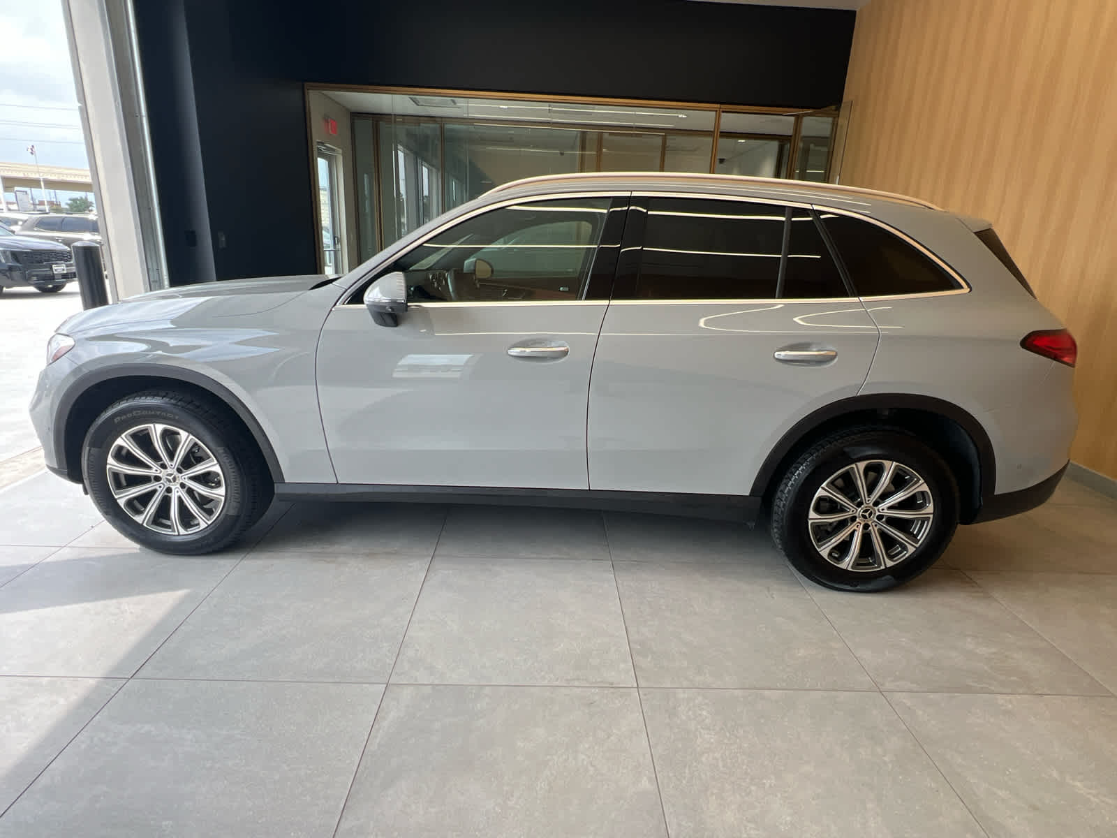 2025 Mercedes-Benz GLC 300 GLC 300 - 6