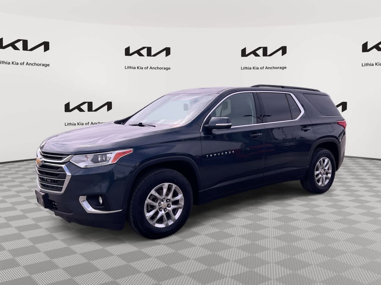 Gray (Graphite Metallic) 2021 Chevrolet Traverse LT Leather AWD SUV / Crossover Four-Wheel Drive 9-Speed Automatic