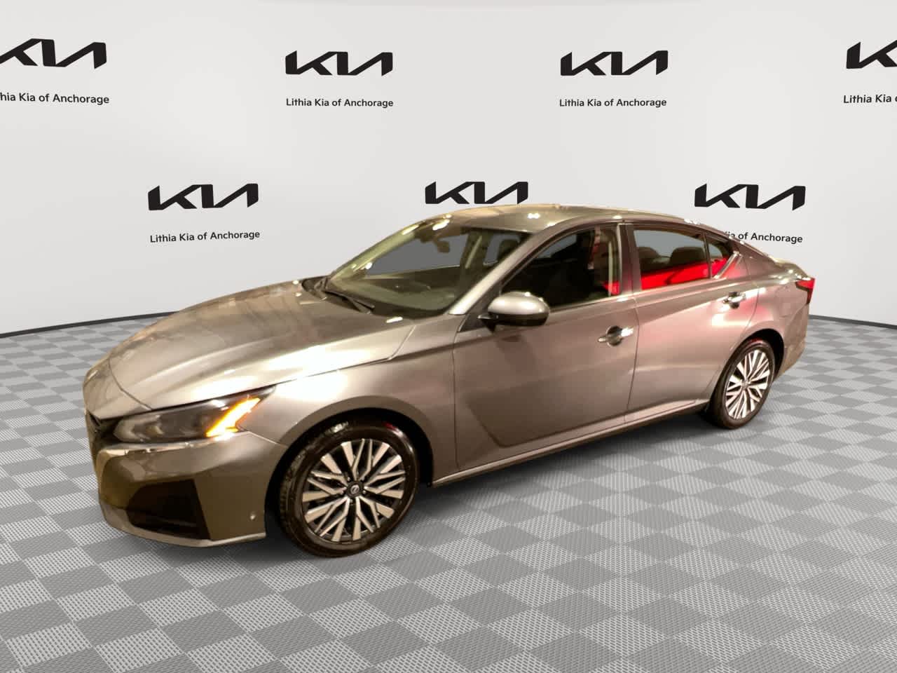 Gray (Gun Metallic) 2023 Nissan Altima 2.5 SV FWD Sedan Front-Wheel Drive Continuously Variable Transmission