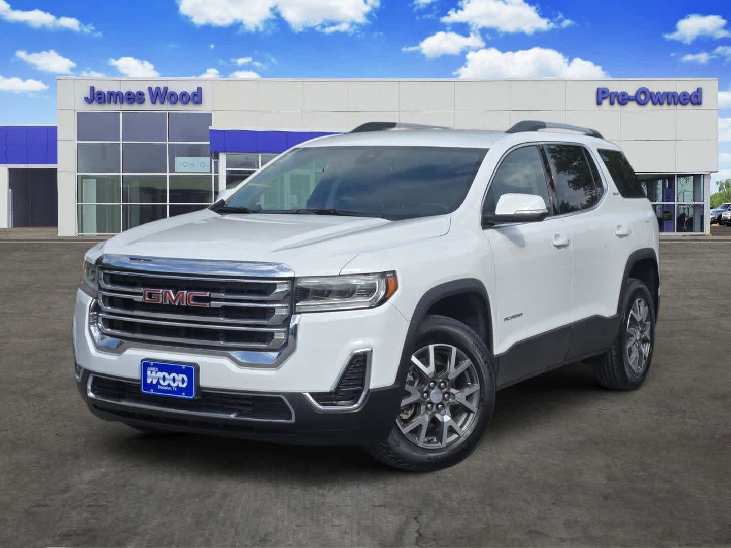 Summit White 2023 GMC Acadia SLE FWD SUV / Crossover Front-Wheel Drive 9-Speed Automatic