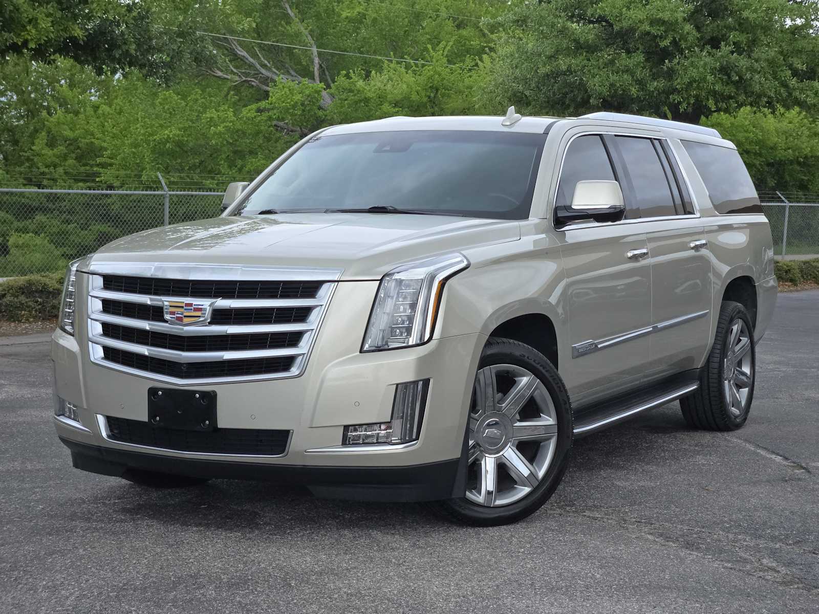 Silver Coast Metallic 2015 Cadillac Escalade ESV Luxury 4WD SUV / Crossover Four-Wheel Drive 8-Speed Automatic