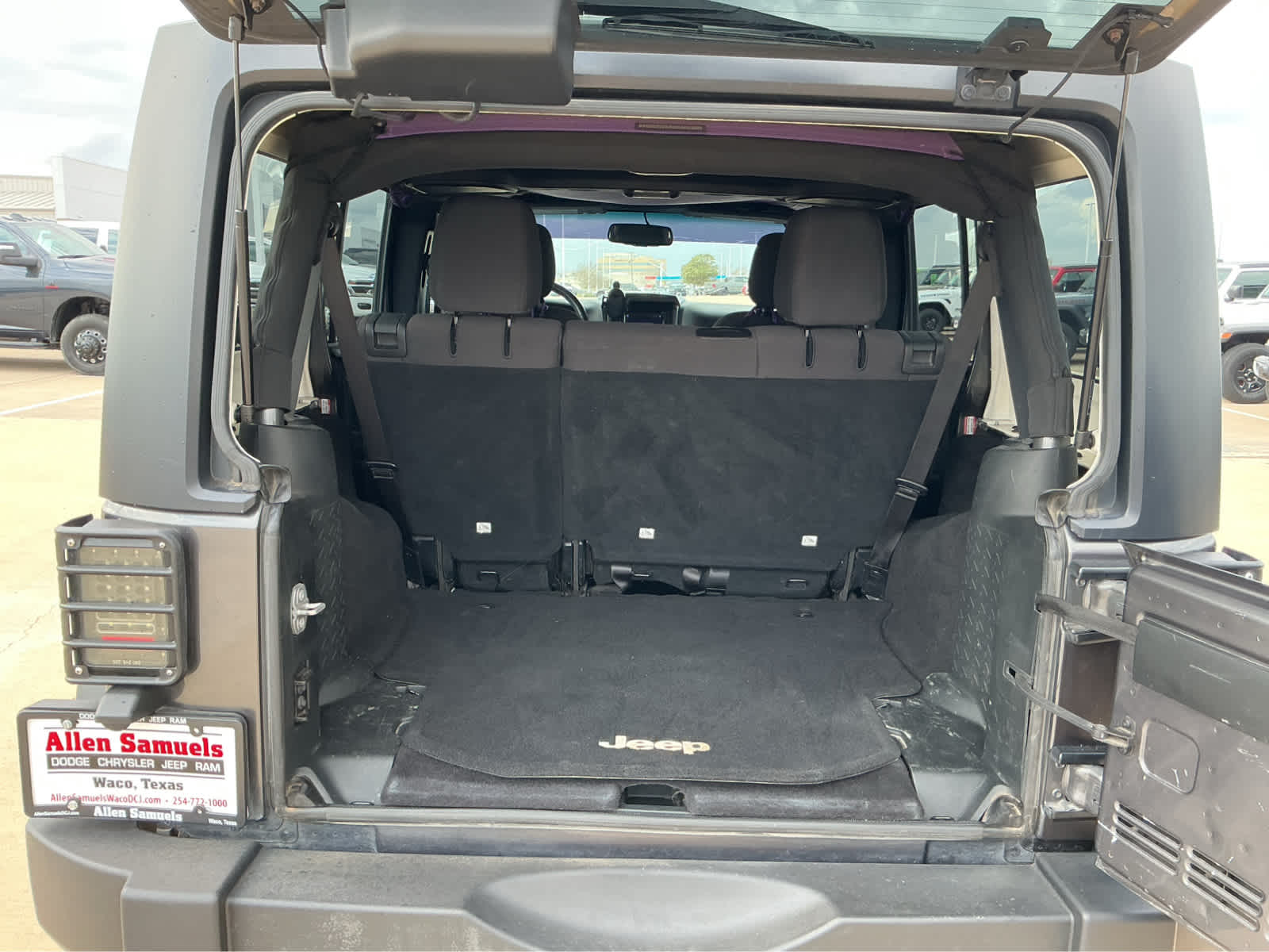 used 2017 Jeep Wrangler Unlimited car, priced at $19,490