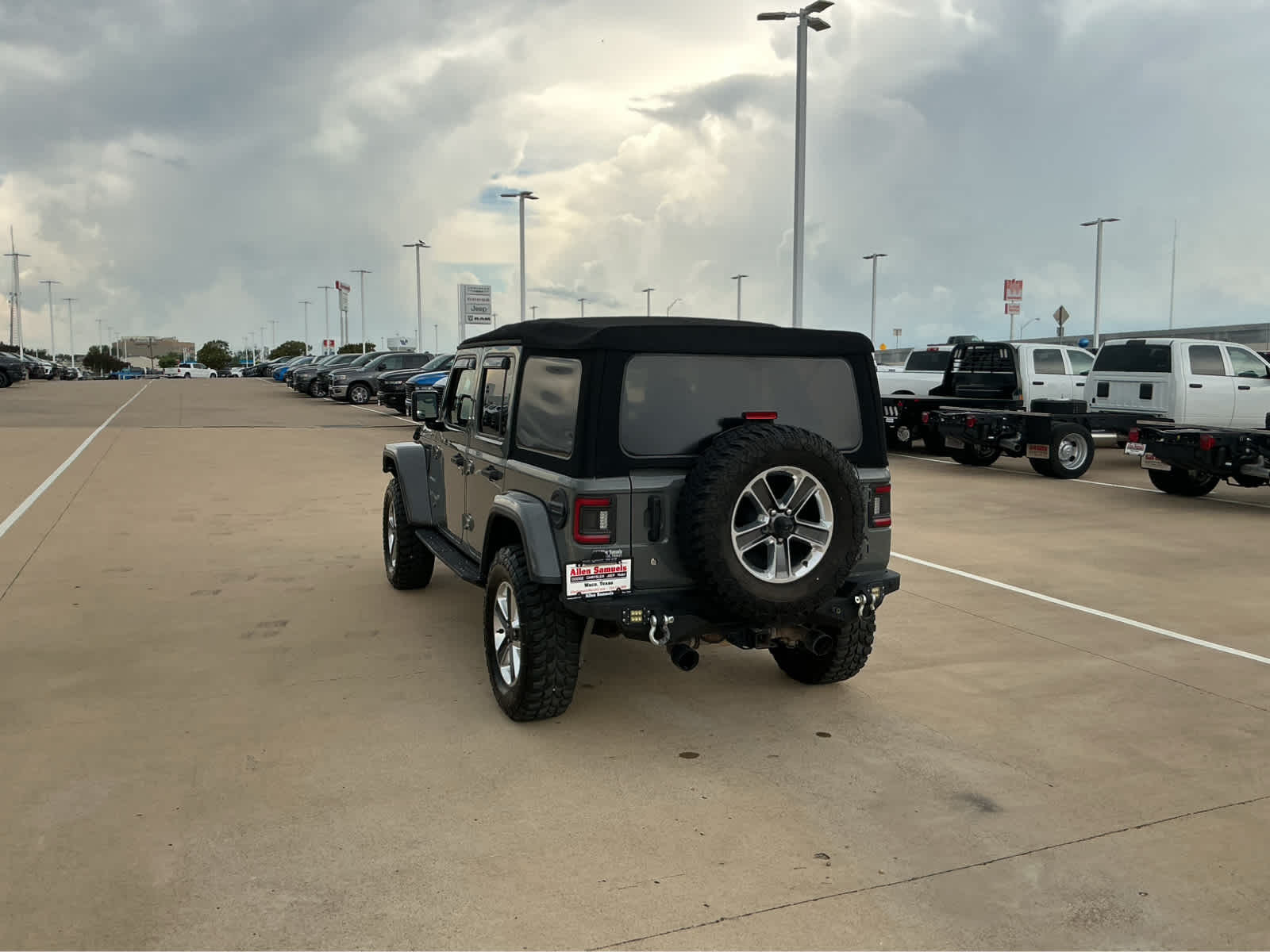 Used Car 2018 Jeep Wrangler Unlimited  Sahara For Sale Under $20,000 In Waco, Texas