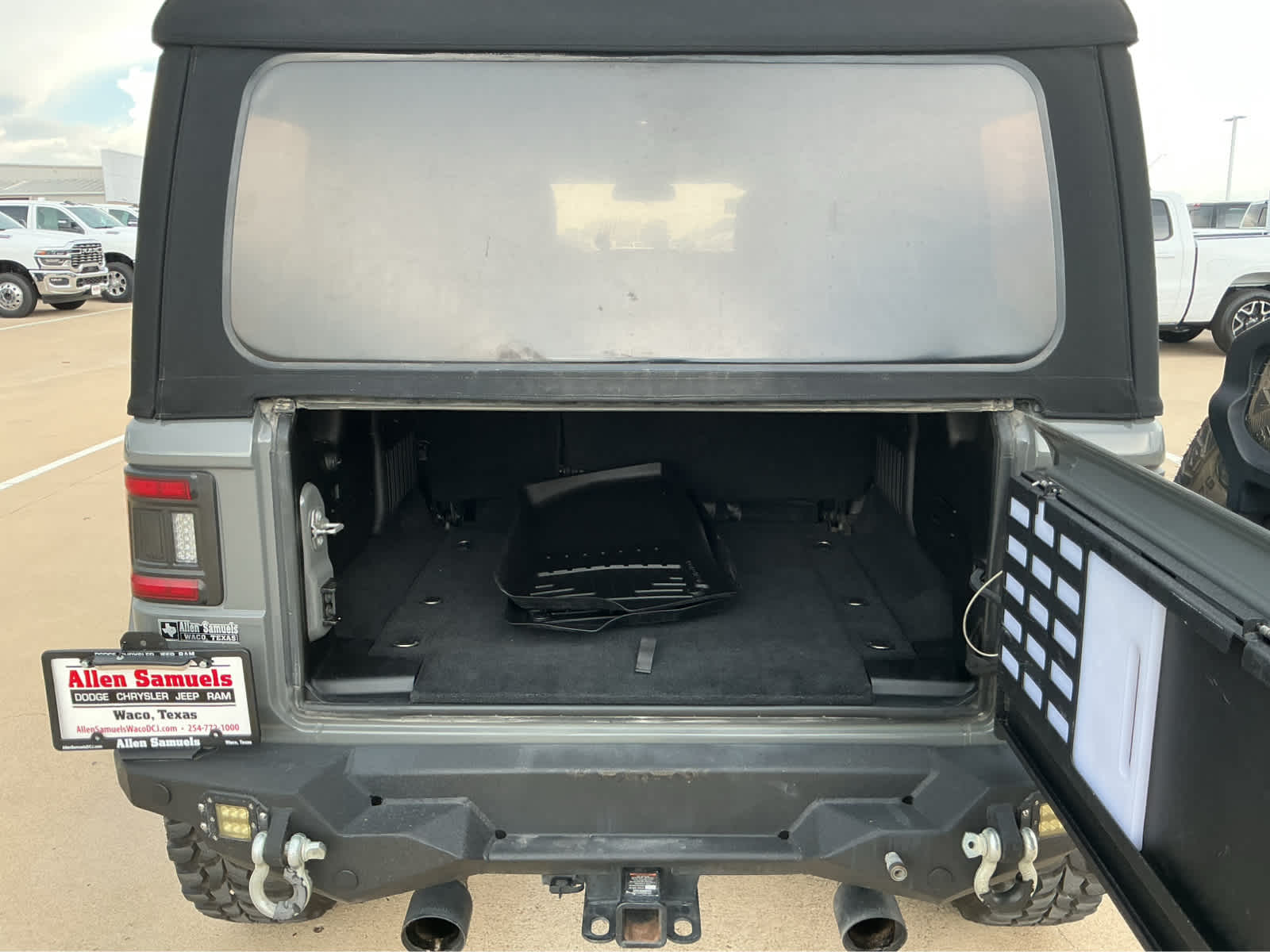 Used Car 2018 Jeep Wrangler Unlimited  Sahara For Sale Under $20,000 In Waco, Texas