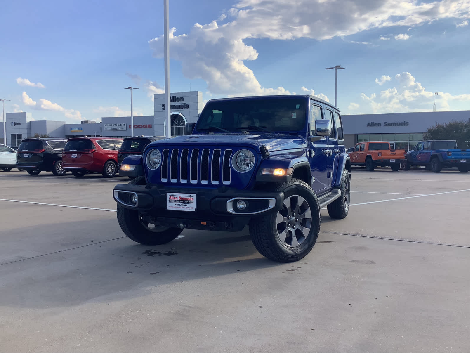 Used Car 2018 Jeep Wrangler Unlimited  Sahara For Sale Under $30,000 In Waco, Texas
