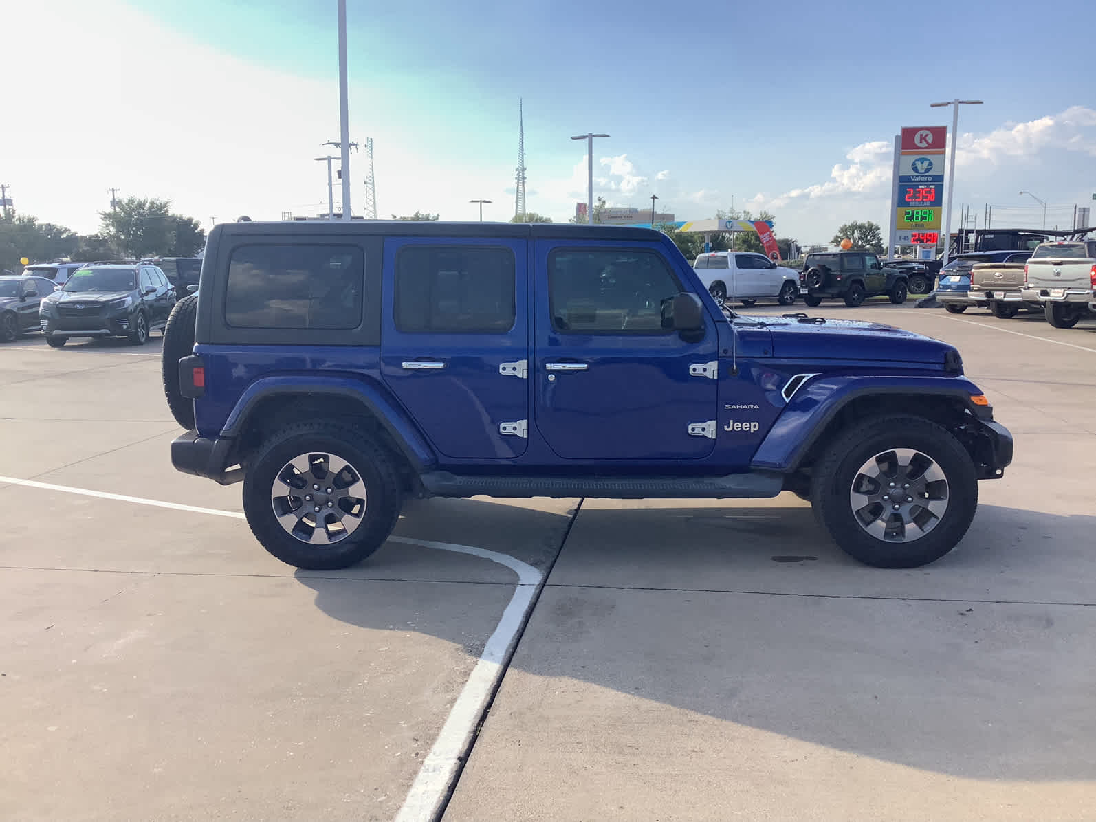 Used Car 2018 Jeep Wrangler Unlimited  Sahara For Sale Under $30,000 In Waco, Texas