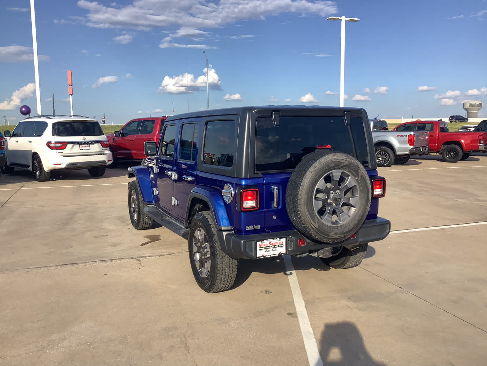 Used Car 2018 Jeep Wrangler Unlimited  Sahara For Sale Under $30,000 In Waco, Texas
